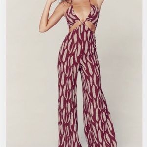 Selling because it was too long on me (I’m 5ft 4in)